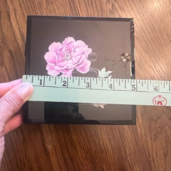 Girl Boss Perfume Box with Floral Design - Picture 4 of 5